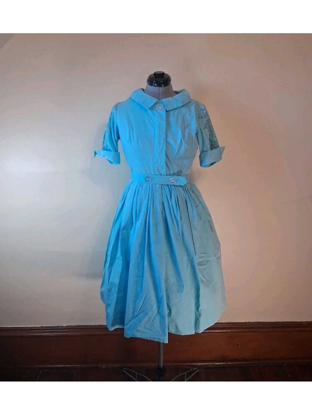 1950 60s Vintage Shirtwaist Dress, Blue Sz S Embroidered W Belt Dress Robins Egg